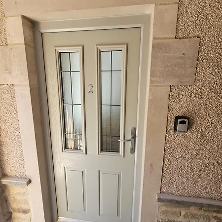 Luxury Apartment, 아파트